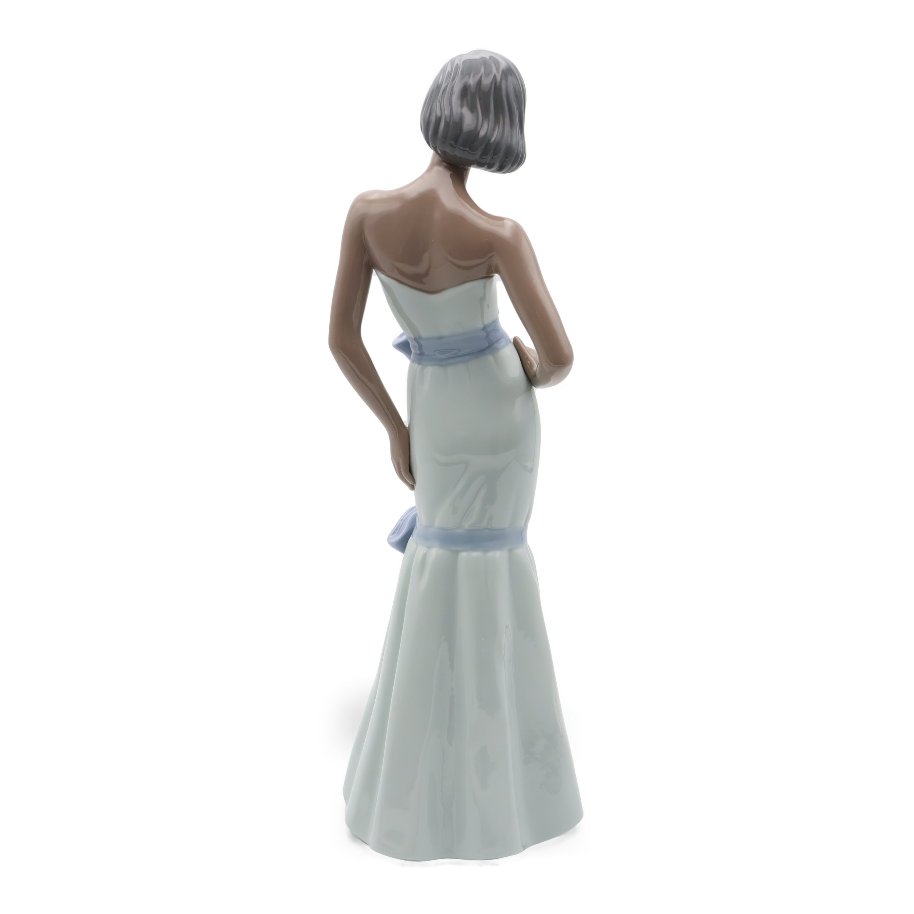 NAO Lladro Daisa Figur, Dunkle Dame In Blau, Porzellanfigur, Elegante Frau, Handbemalt